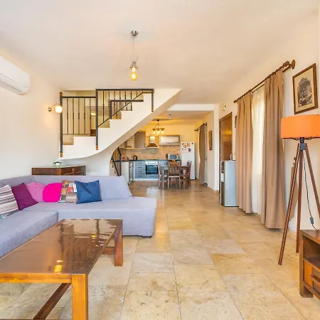 Talia * Kalkan